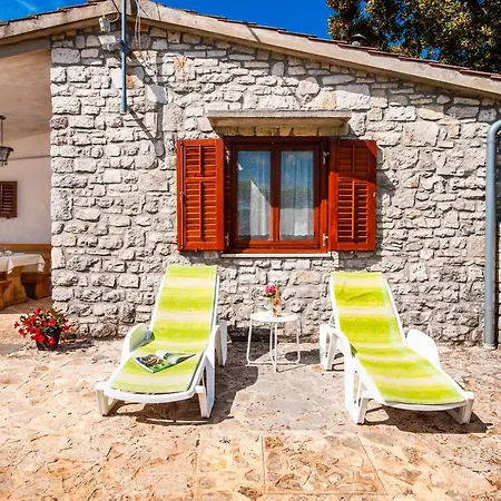 Charming House Nino With A Fenced Yard Apartment Krmed